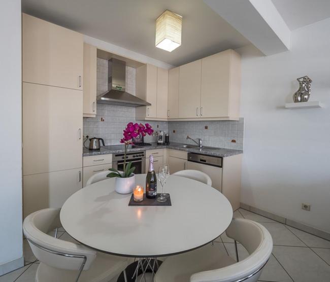Luxury Penthouse Apartment With 3 Balconies -2 Bedrooms -Petrus View & Parking Λουξεμβούργο Εξωτερικό φωτογραφία